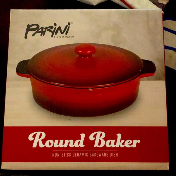 Parini Other - Parini Ceramic Round Bakeware with Lid - New in Box